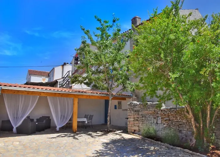 Casa Nini Mer - Cozy House With Sauna And Indoor Jacuzzi