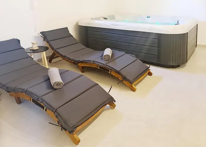 Casa Nini Mer - Cozy House With Sauna And Indoor Jacuzzi