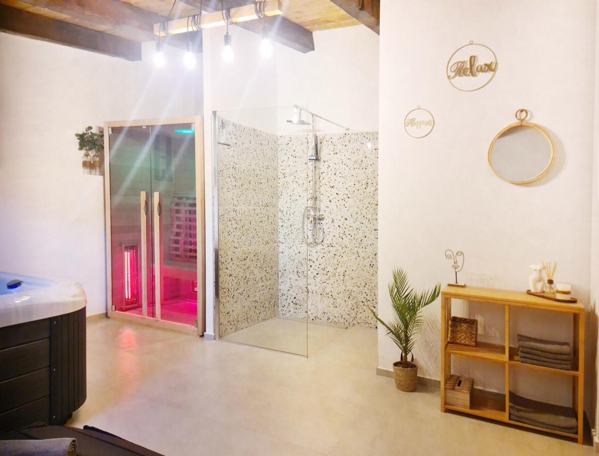 Casa Nini - Cozy House With Sauna And Indoor Jacuzzi Holiday home *